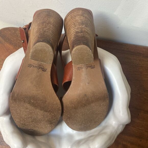 Madewell Tan Leather Strappy Sandals - Picture 10 of 11